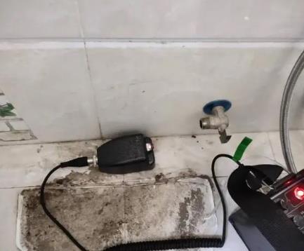 北流屋顶漏水维修公司分享下卫生间漏水的危害及解决方法